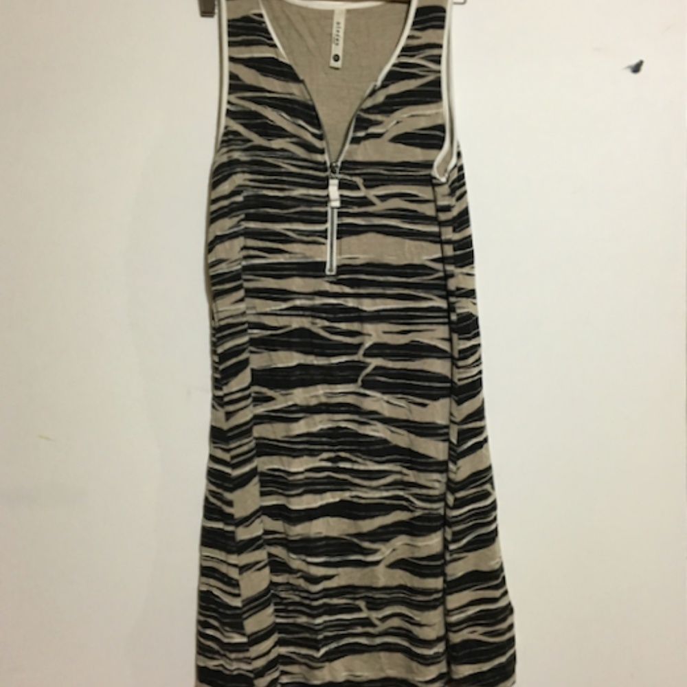 Kensie Pieces camaflouge sleeveless dress - Picture 2 of 3